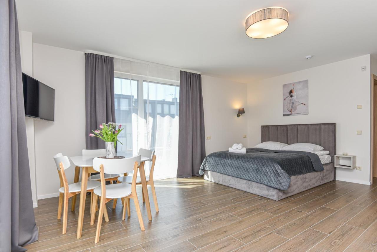 Egitos Apartamentai Паланга Екстериор снимка