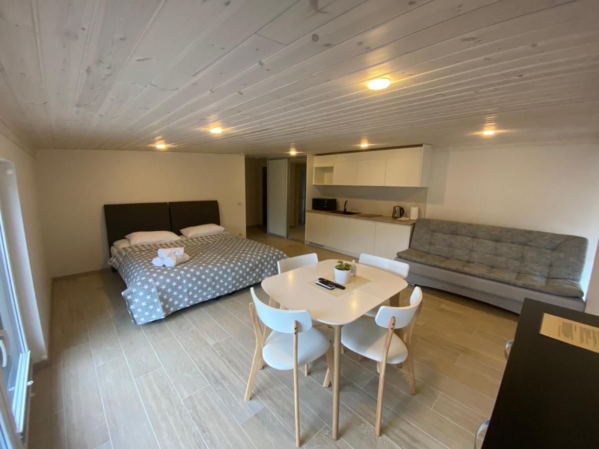 Egitos Apartamentai Паланга Екстериор снимка